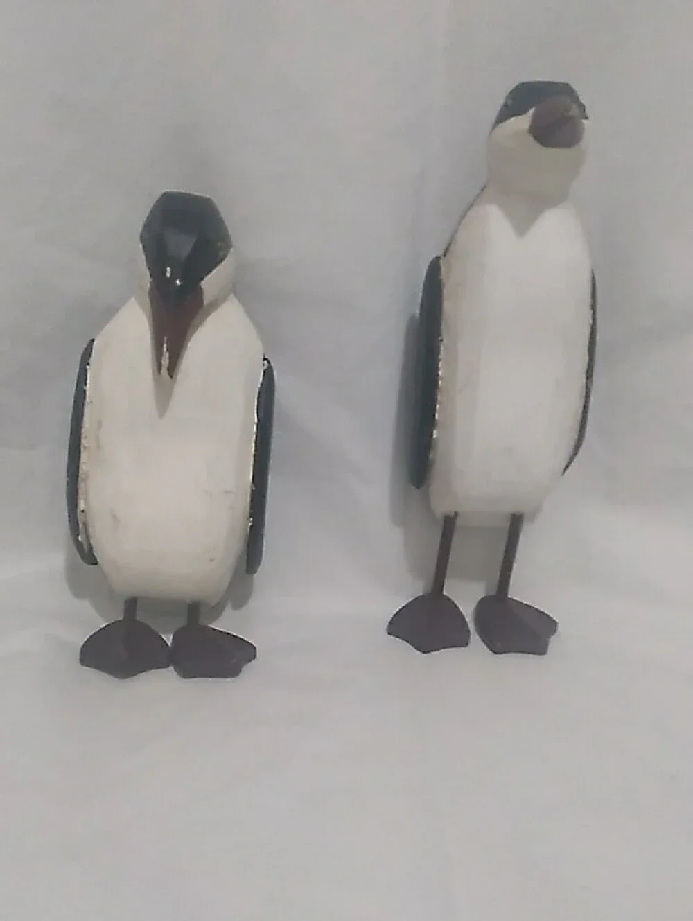 Vintage Folk Art Handcrafted Wooden Penguin Figurine Pair (B5)